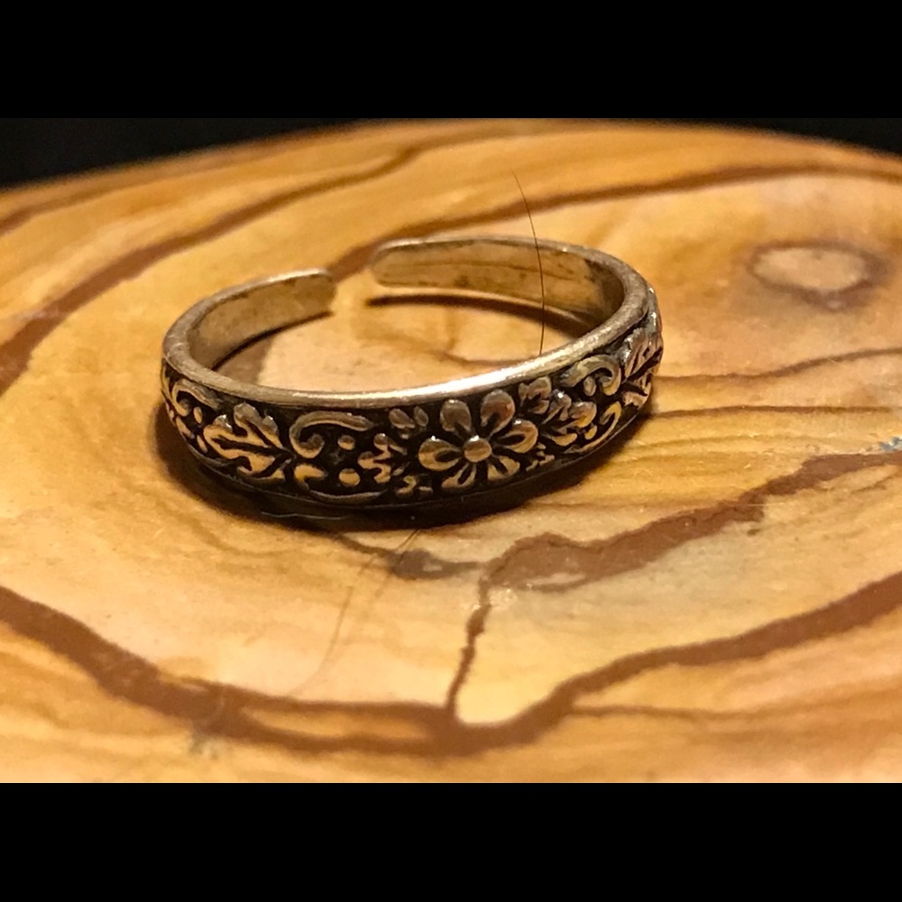 Sterling Silver Floral Toe Ring